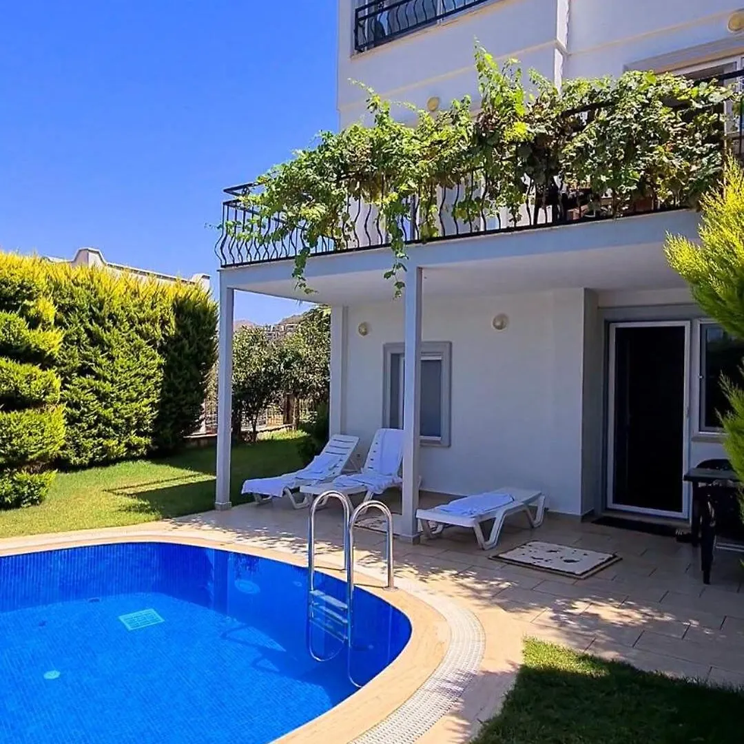 Bodrum Sea View Flower Villa Turchia